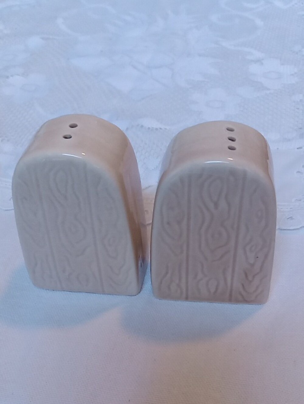 Novelty Tombstone Salt & Pepper Shakers - Picture 2 of 5